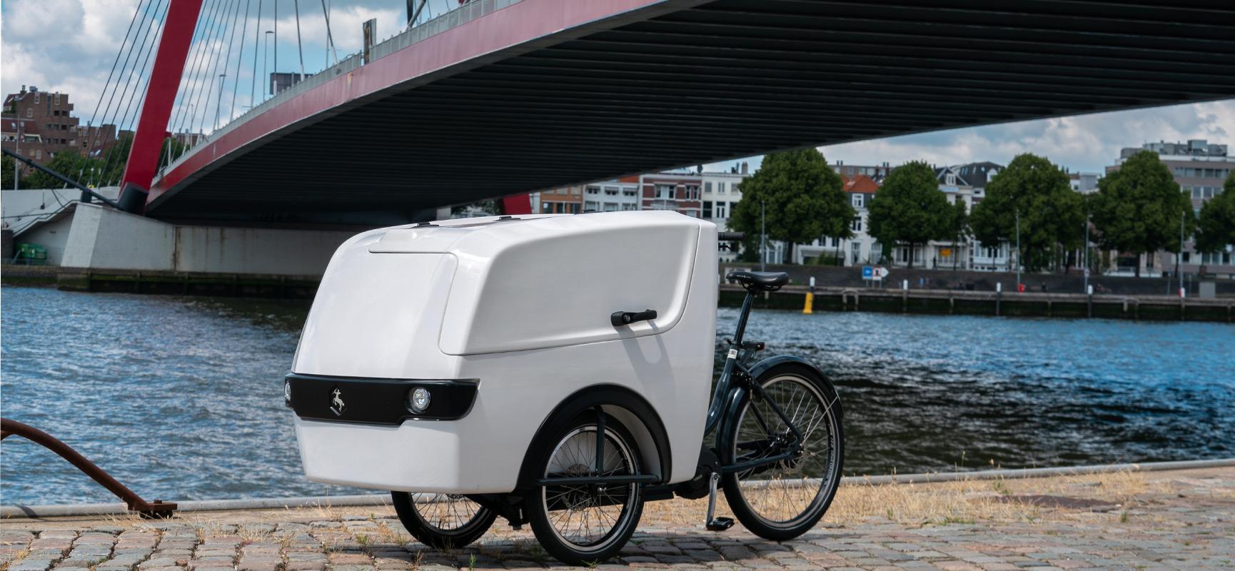 Looking for a cargo bike for transport? Choose the electric Babboe Pro Trike XL
